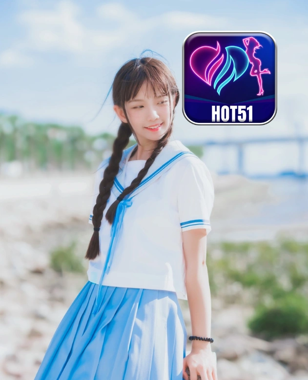 Christian Hughes-HOT51