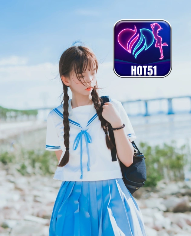 Christian Hughes-HOT51