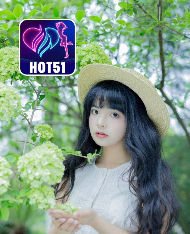 Ursula Hayes-HOT51