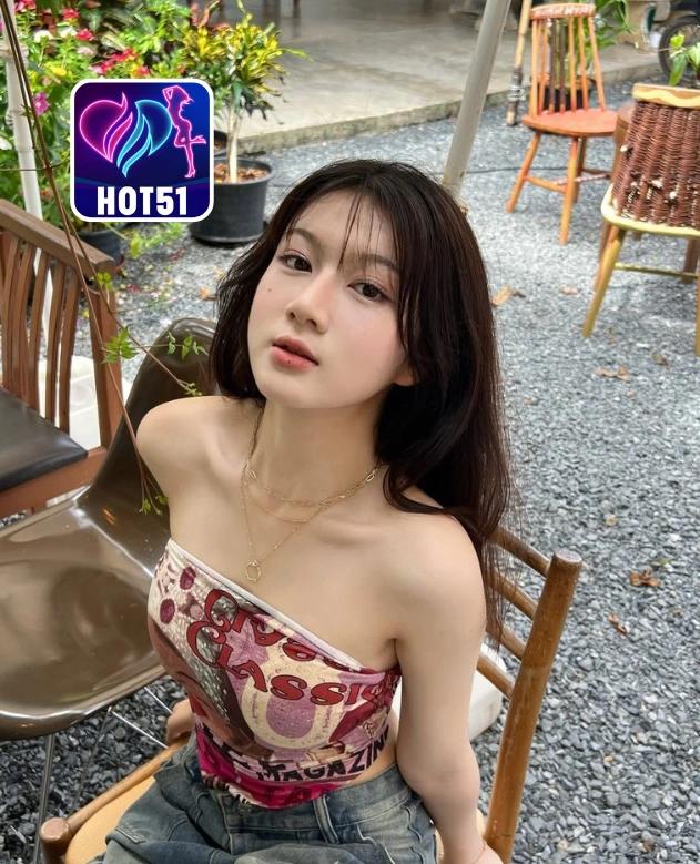 Alice Young-HOT51