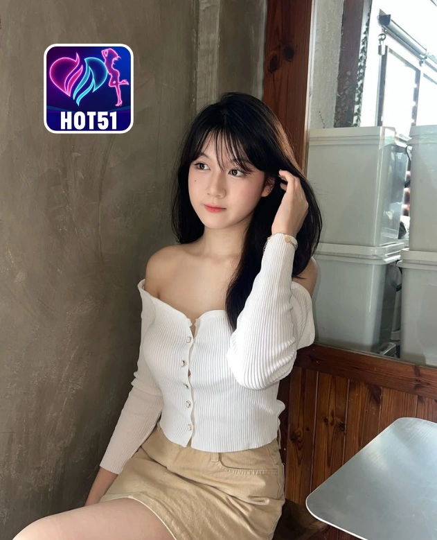 Alice Young-HOT51