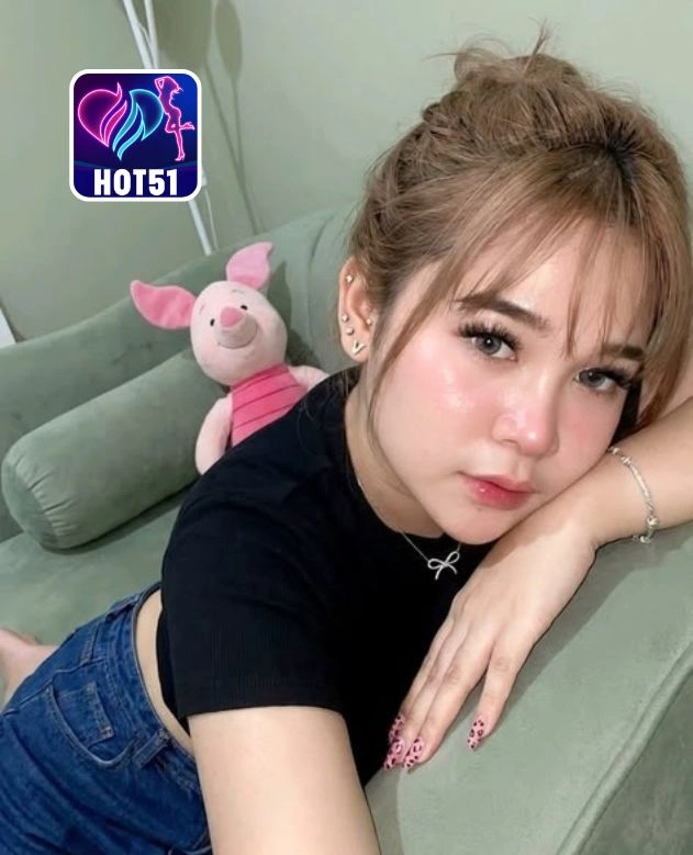 Dina Safitri-HOT51