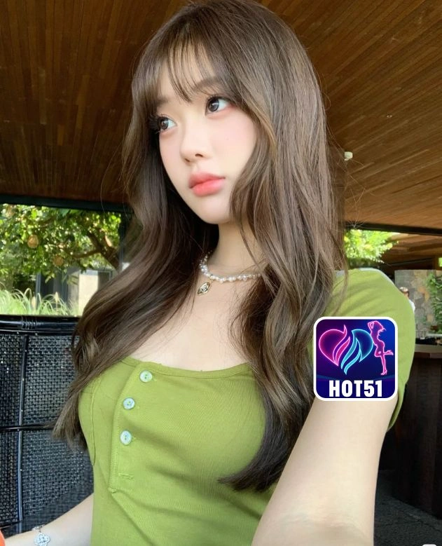 Dina Safitri-HOT51