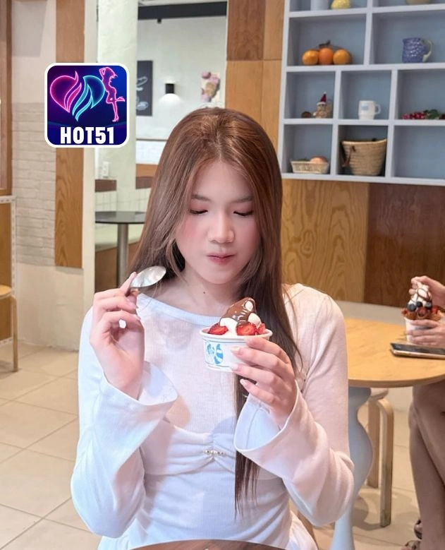 Fitri Handayani-HOT51