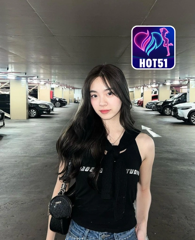 Hannah King-HOT51