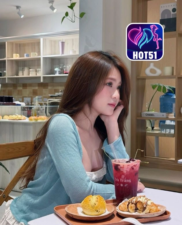 Jessica Webb-HOT51