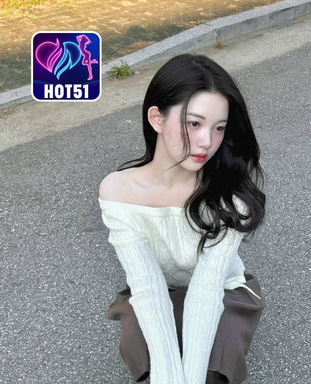 You are currently viewing Hot51 Apk Terbaru 2026 Layla Green Menawan dan Populer