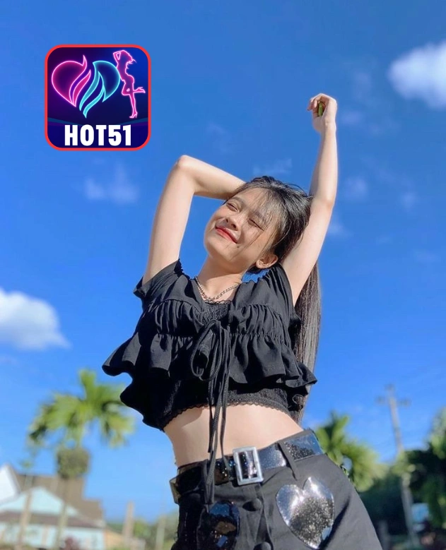 Mia Taylor-HOT51
