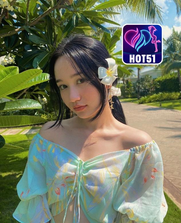 You are currently viewing Hot51 Apk Terbaru 2026 Natalie Wright LiveMax