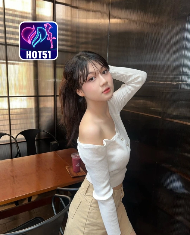 Ruby Hall-HOT51