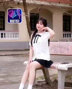 Read more about the article Charlie Young Pesona Unik di Apk Hot51 Live