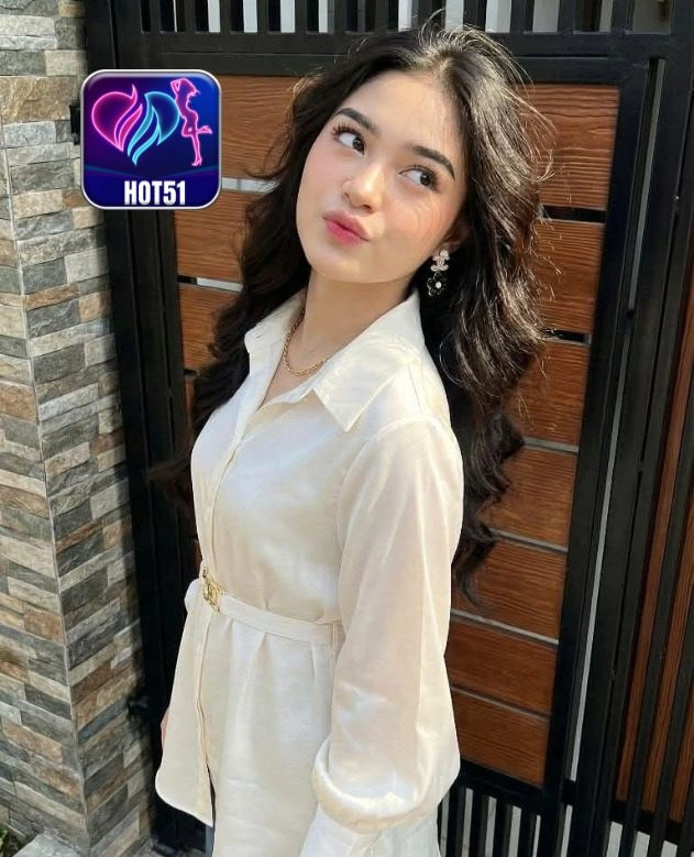 Lily Harrison-HOT51LIVE