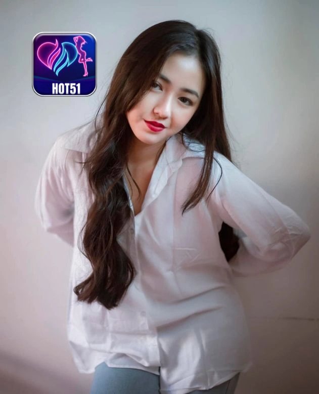 Lily Harrison-HOT51LIVE