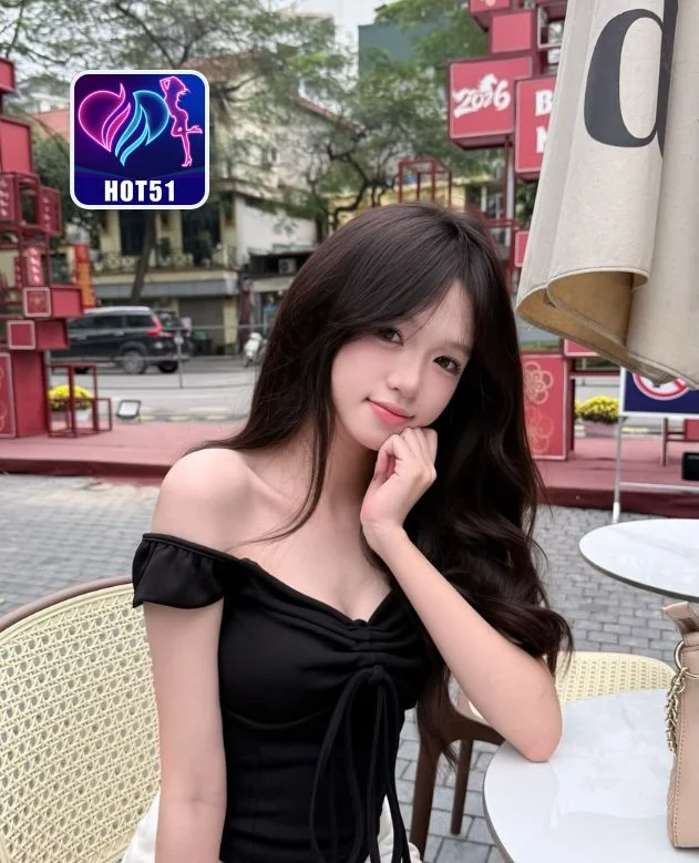 Amalia-HOT51