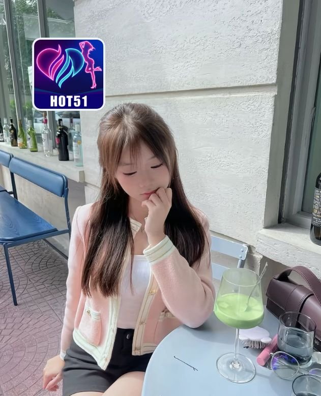 You are currently viewing Penuh Pesona Mengenal Laila Host Cantik Hot51 Live yang Sedang Viral